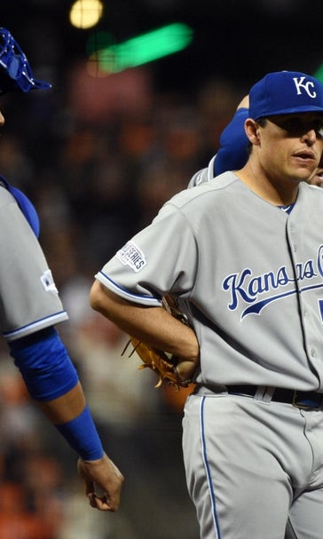 Royals' middle bullpen implodes as Giants even series at two apiece